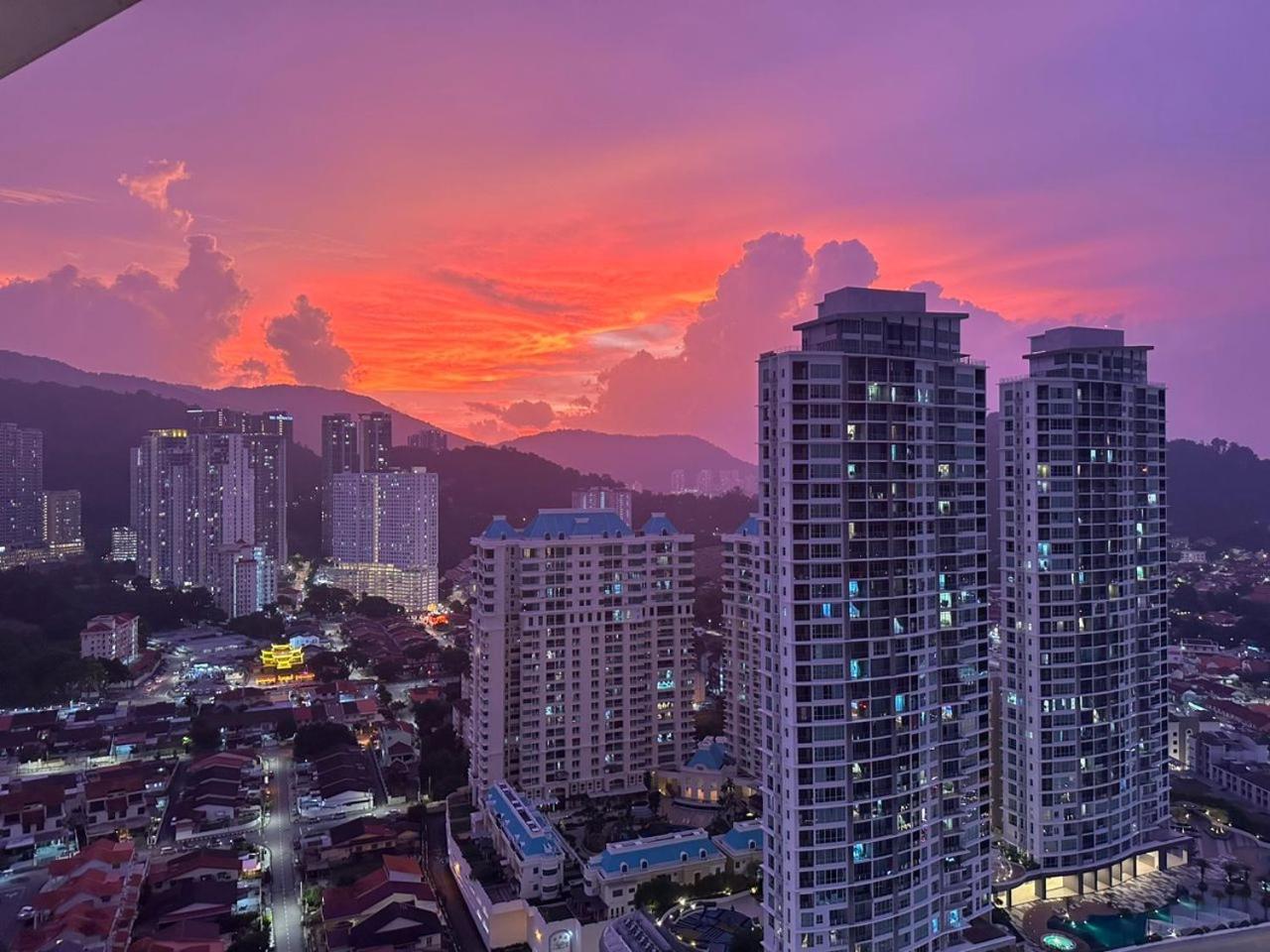 Landmark Stunning High Floor Coast View Studio #Netflix #Fast Wifi Tanjung Tokong Kültér fotó